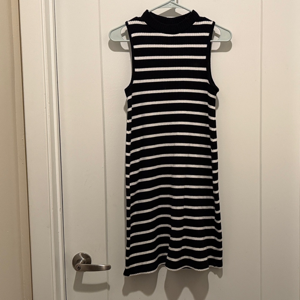 Old Navy Black and White Striped Dress